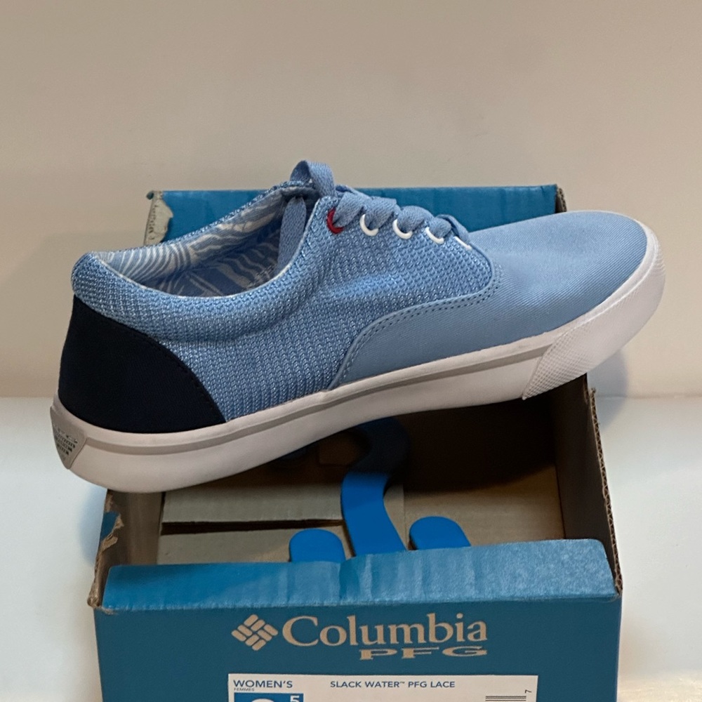 Columbia Women's Light Blue Lace-Up Sneakers - Picture 4 of 9